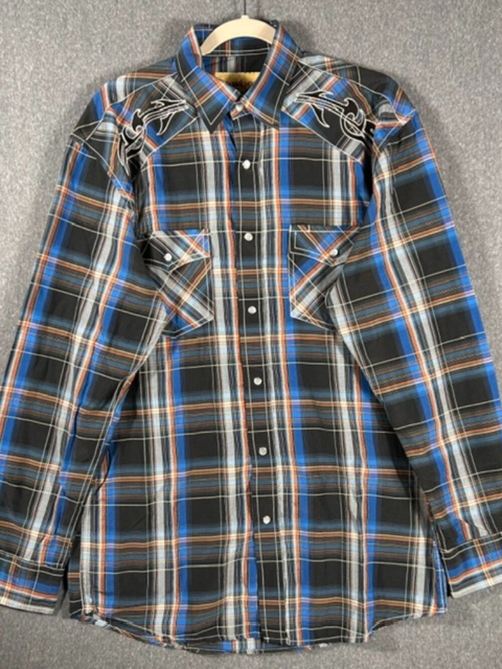 Cowboy Legend Embroidered Button Down Mens Sz LT Plaid Pearl Snap Long Sleeve